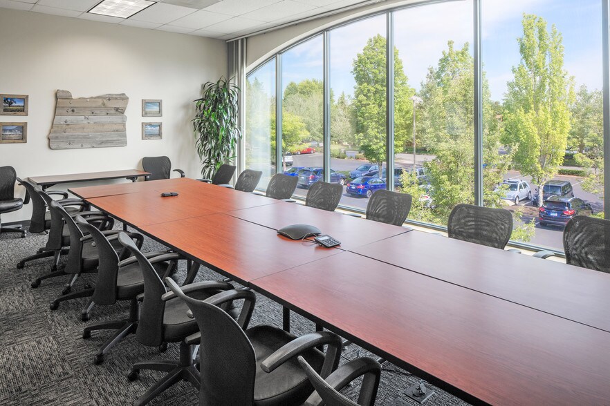 More Photos Of 650-680 Hawthorne Ave SE, Salem Unknown For Lease