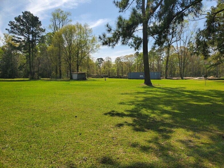 More Photos Of 10994 Fostoria Rd, Cleveland Land For Sale