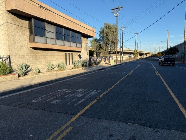More Photos Of 2814 N San Fernando Blvd, Burbank Auto Repair For Lease