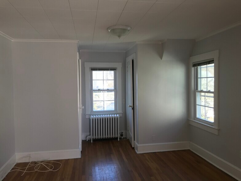 More Photos Of 3 Field Rd, Cos Cob Specialty For Sale