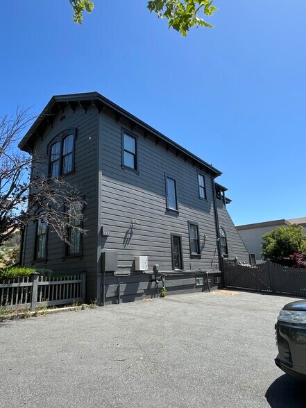 More Photos Of 824 E St, San Rafael Office For Lease