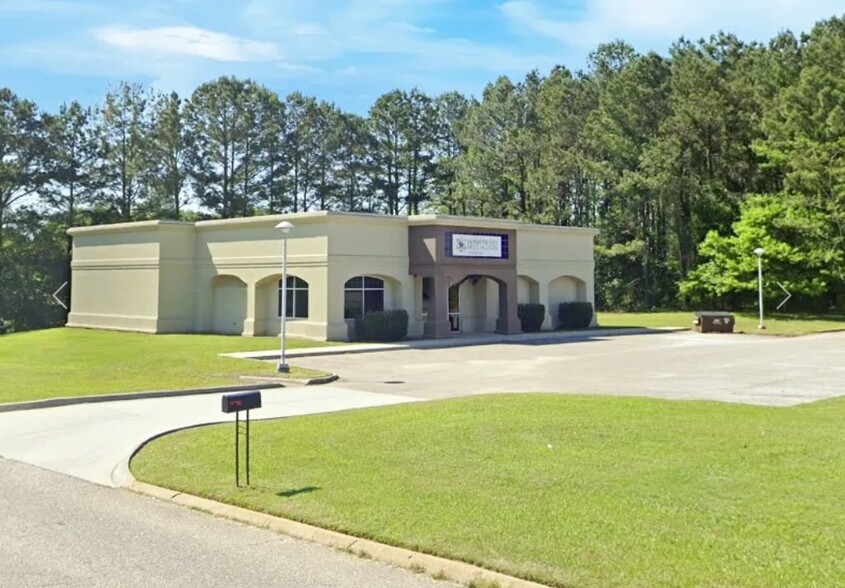 Primary Photo Of 889 Elba Hwy, Troy Medical For Sale