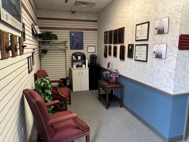 More Photos Of 1205 Boston Rd, Springfield Office For Sale