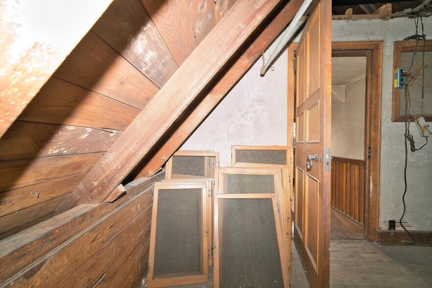 More Photos Of 1989 W Grand Blvd, Detroit Office Residential For Sale