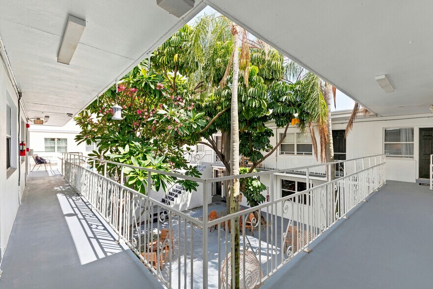 More Photos Of 425 2nd St N, Saint Petersburg Apartments For Sale
