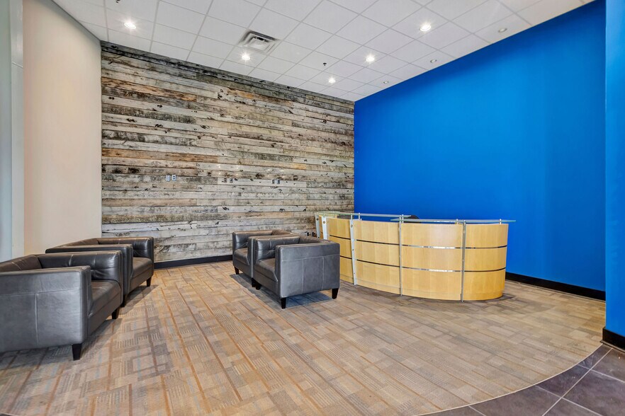 More Photos Of 4400 Port Union Rd, West Chester Light Distribution For Lease