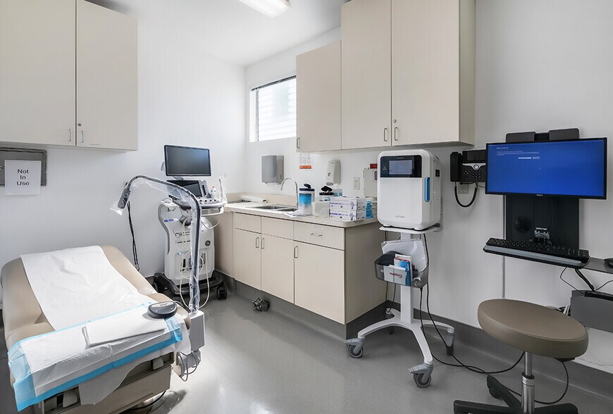 More Photos Of , Los Angeles Office For Sale