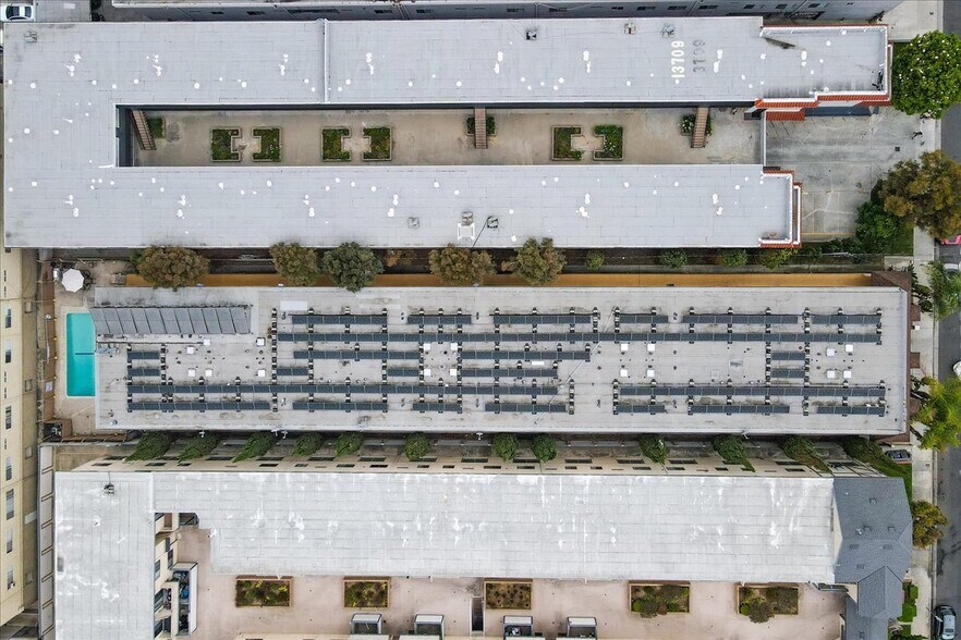 More Photos Of 13717 Chadron Ave, Hawthorne Apartments For Sale