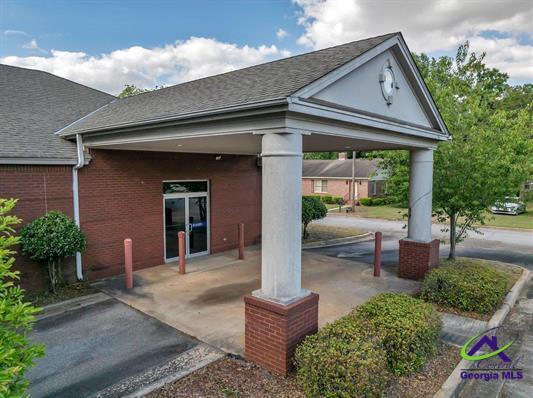 More Photos Of 114 Devaughn Ave, Montezuma Medical For Sale