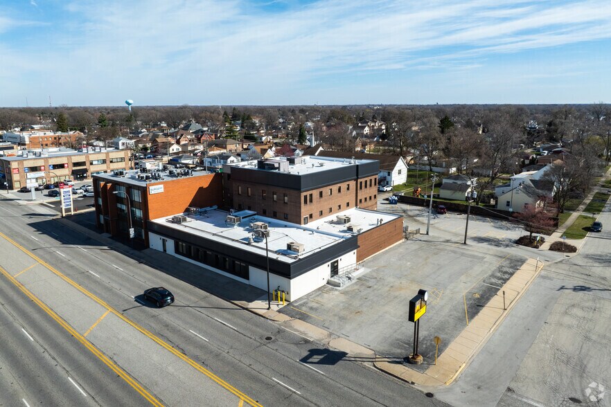 More Photos Of 6309-6313 W 95th St, Oak Lawn Medical For Lease