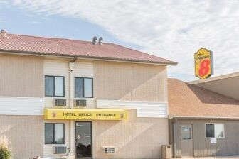 More Photos Of 1202 S Kniss Ave, Luverne Hotel For Sale