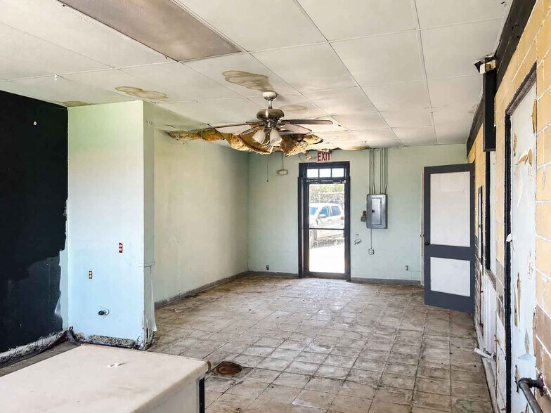 More Photos Of 1614 Pulliam St, San Angelo Office For Sale