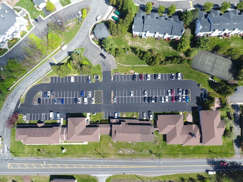 More Photos Of 100 Quarry Rd, Hamburg Medical For Lease