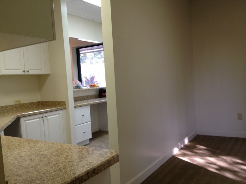 More Photos Of 1861 SE Port St Lucie Blvd, Port Saint Lucie Medical For Lease