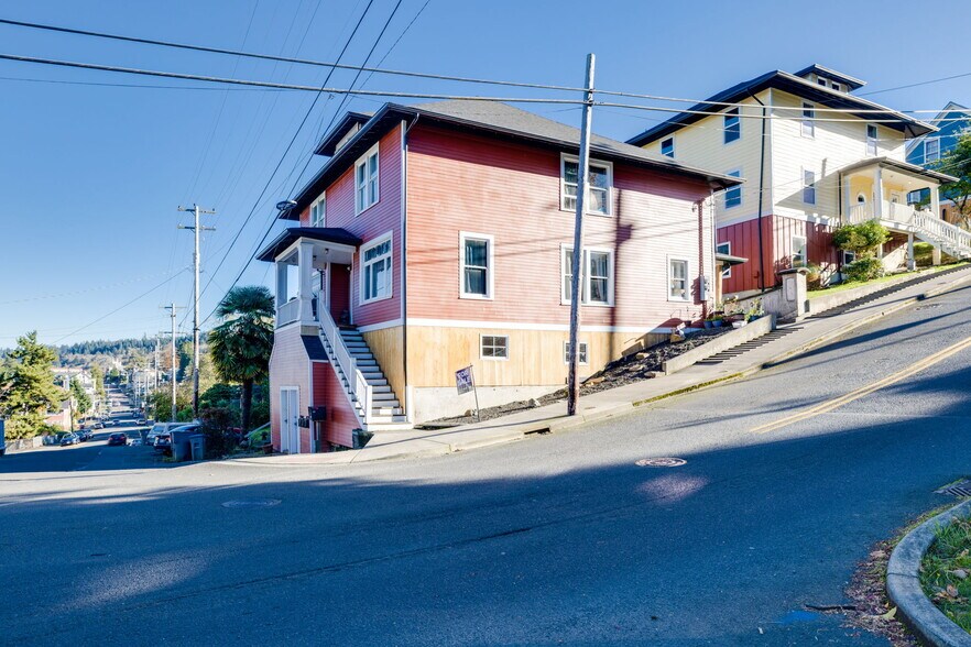 More Photos Of 811 Franklin Ave, Astoria Multifamily For Sale