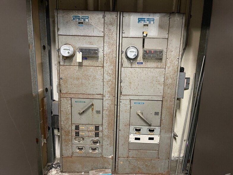 More Photos Of 2230 S Anne St, Santa Ana Manufacturing For Sale