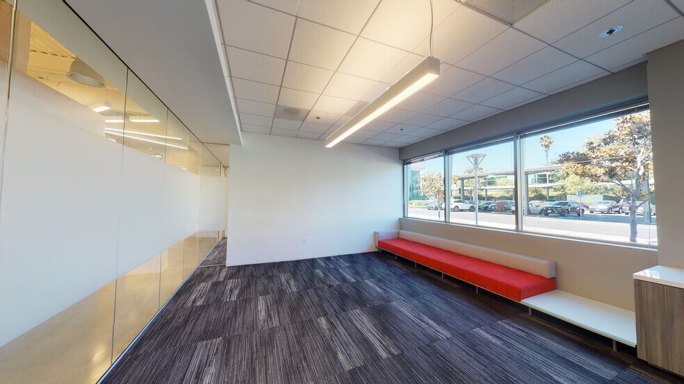 More Photos Of 13280 Evening Creek Dr S, San Diego Office For Lease