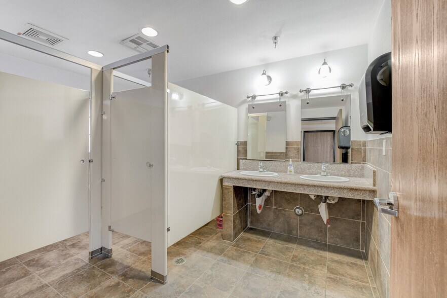 More Photos Of 3470 E Russell Rd, Las Vegas Office For Sale