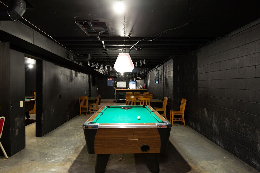 More Photos Of 48 Little Missouri Rd, Jane Restaurant For Sale