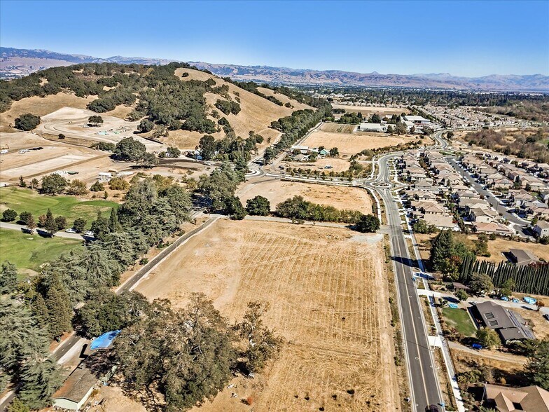 2740 Hecker Pass Hwy, Gilroy, CA 95020 Land For Sale