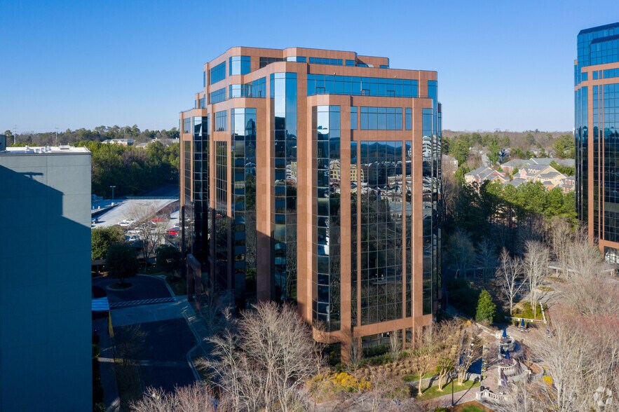 More Photos Of 1040 Crown Pointe Pkwy, Atlanta Unknown For Sale