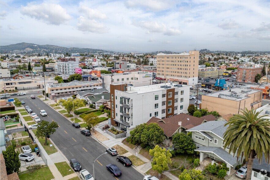 More Photos Of 222 N Manhattan Pl, Los Angeles Apartments For Sale
