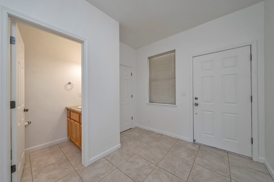 More Photos Of 3155 Navion Ct, Cameron Park Apartments For Sale