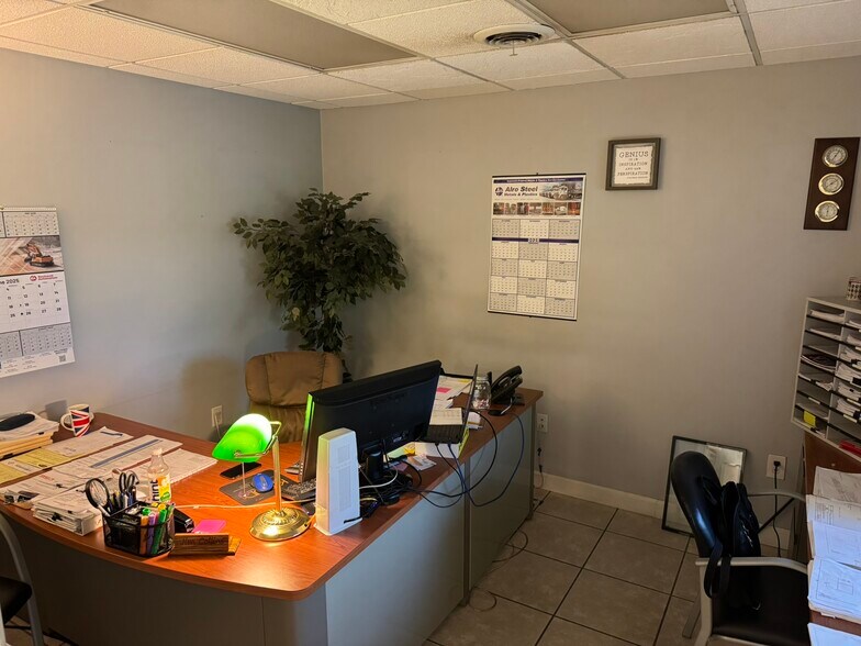 More Photos Of 25801-25851 Solon Rd, Bedford Heights Manufacturing For Lease