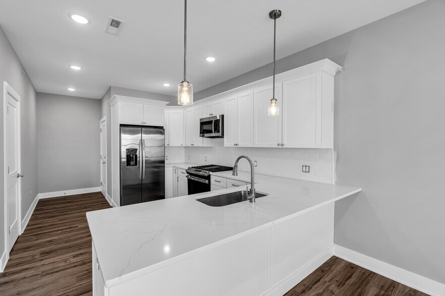More Photos Of 33 Union Ave, Manasquan Apartments For Sale