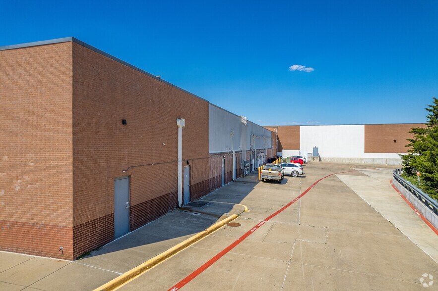 More Photos Of 6850 N Shiloh Rd, Garland Unknown For Lease