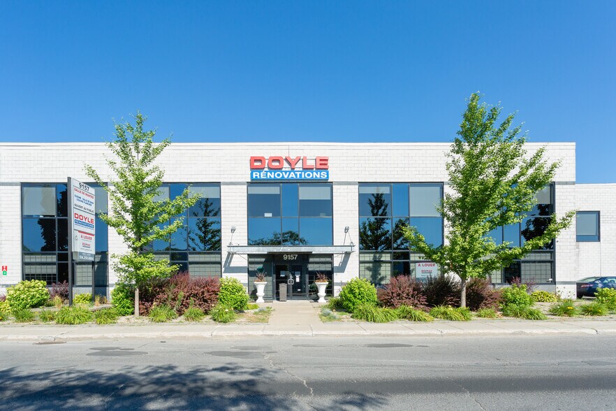 More Photos Of 9157 Rue du Champs-d'Eau, Montréal Showroom For Sale