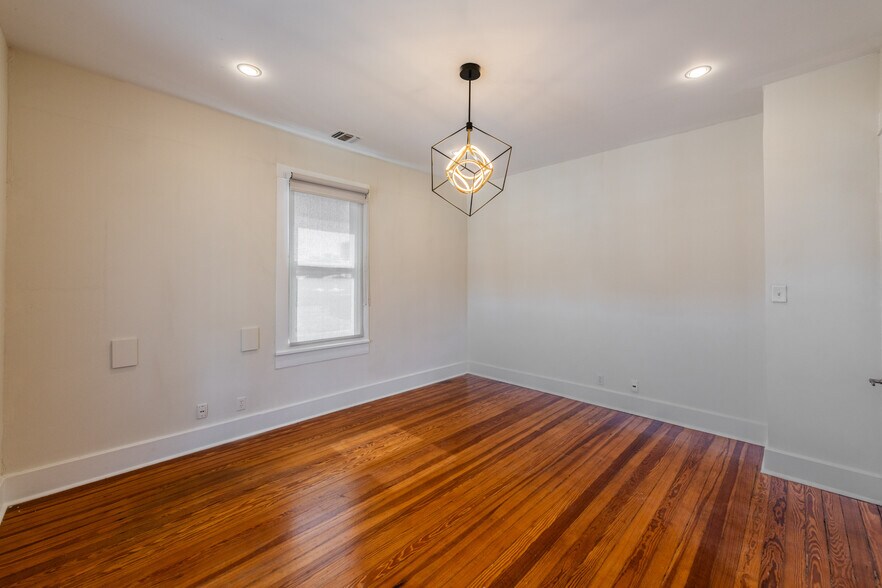 More Photos Of 214 E Ashby Pl, San Antonio Office For Lease