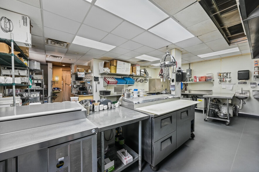 More Photos Of 626 Rood Ave, Grand Junction Restaurant For Sale