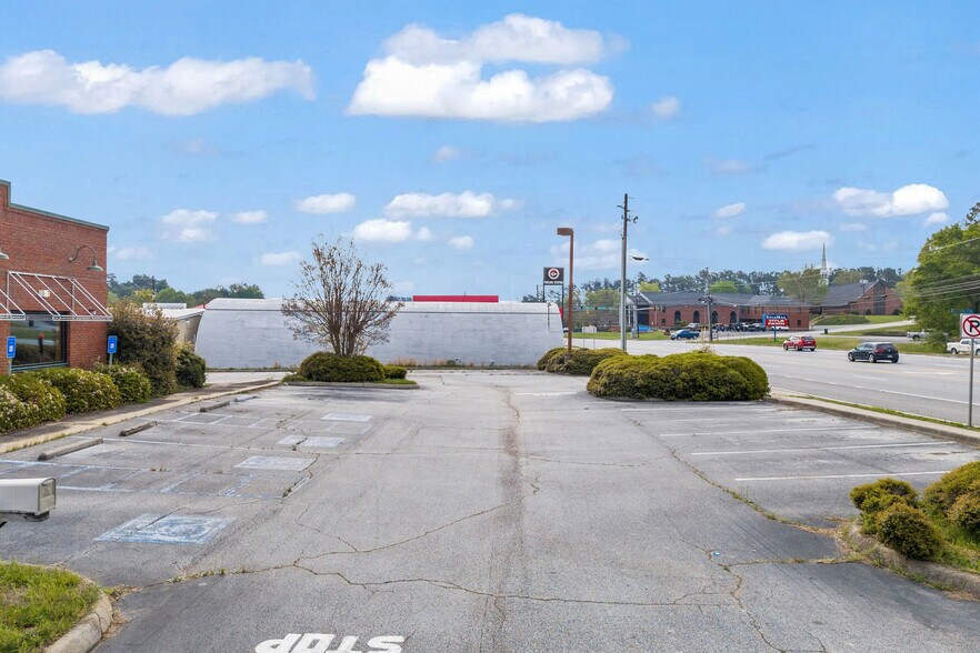 More Photos Of 1589 Big a Rd, Toccoa Flex For Sale