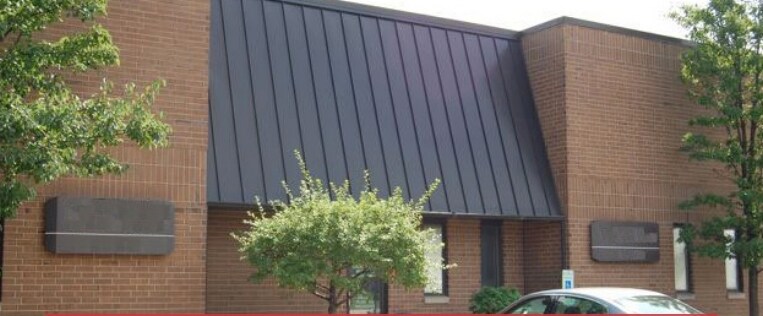 More Photos Of 2101-2115 Tempel Dr, Libertyville Warehouse For Sale