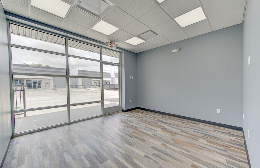 More Photos Of Eddie Dr, Humble Unknown For Lease