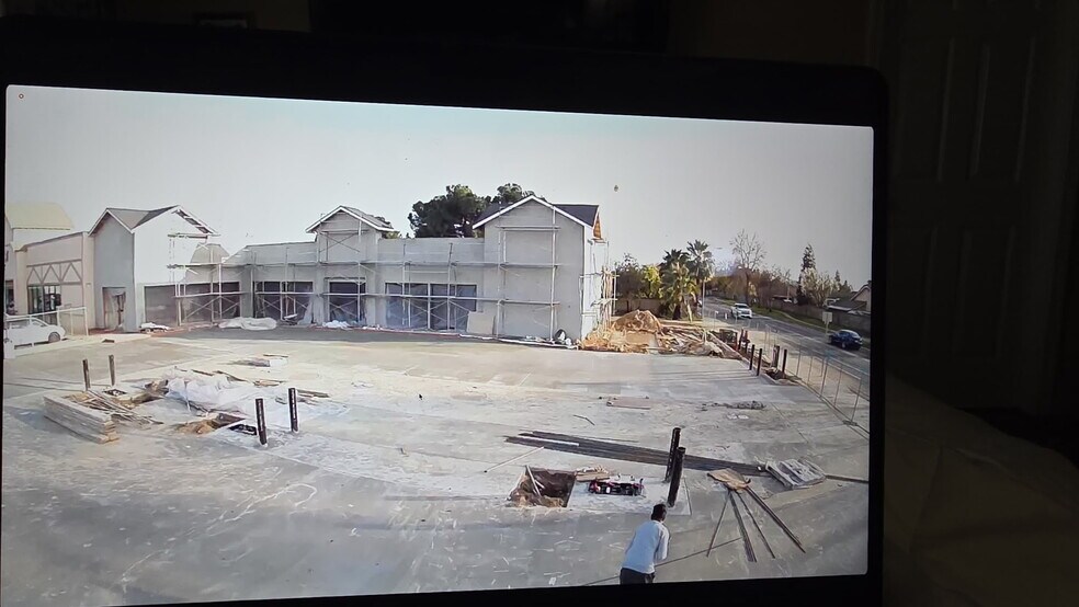 Primary Photo Of Sierra St, Kingsburg General Retail For Sale