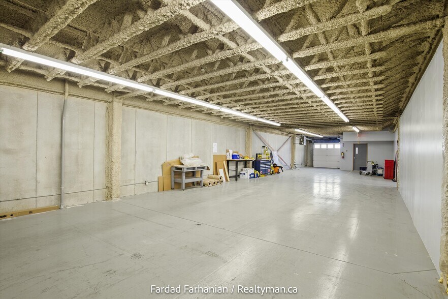 More Photos Of 42 Cardico Dr, Whitchurch-Stouffville Warehouse For Lease