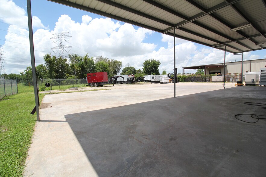 More Photos Of 15811 Tuckerton Rd, Houston Warehouse For Sale