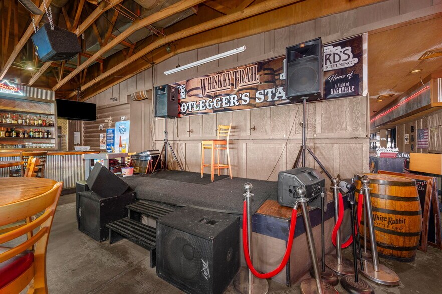 More Photos Of 413 Wilson Ave, Tullahoma Restaurant For Sale