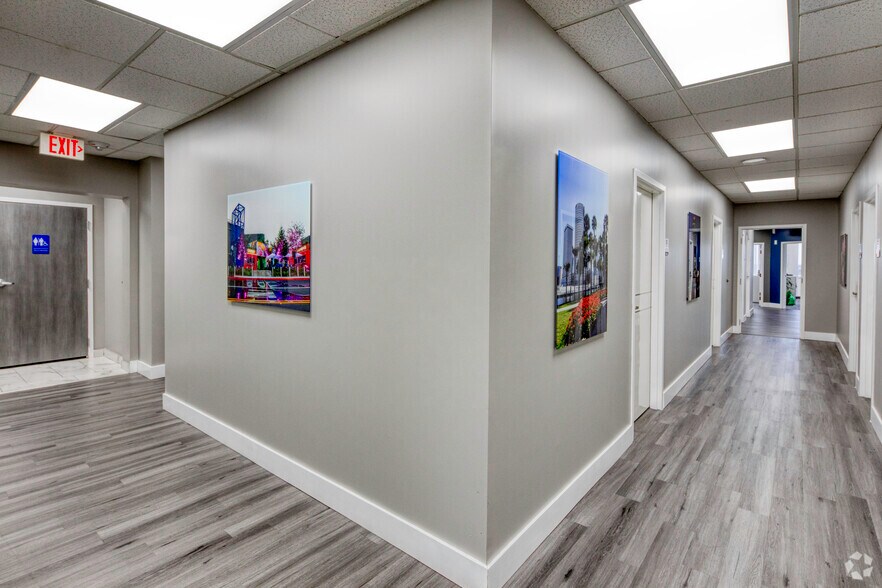 More Photos Of 410 S Ware Blvd, Tampa Loft Creative Space For Sale
