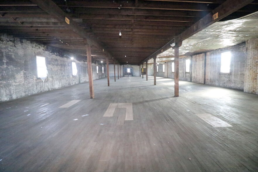 More Photos Of 312 N 7th St, Steubenville Warehouse For Sale