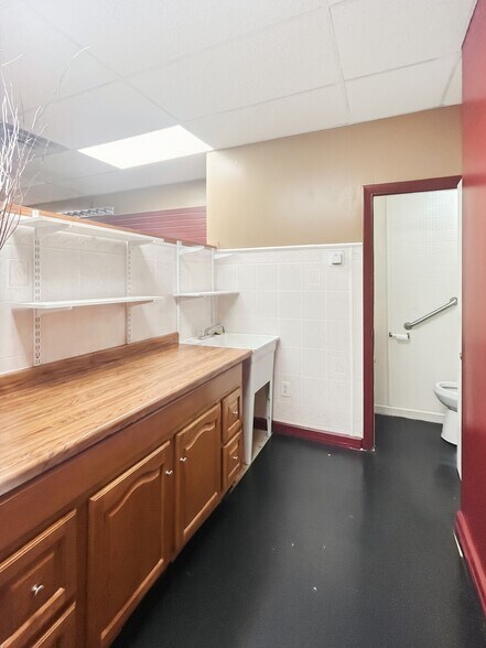 More Photos Of 53 Providence St, West Warwick Restaurant For Sale