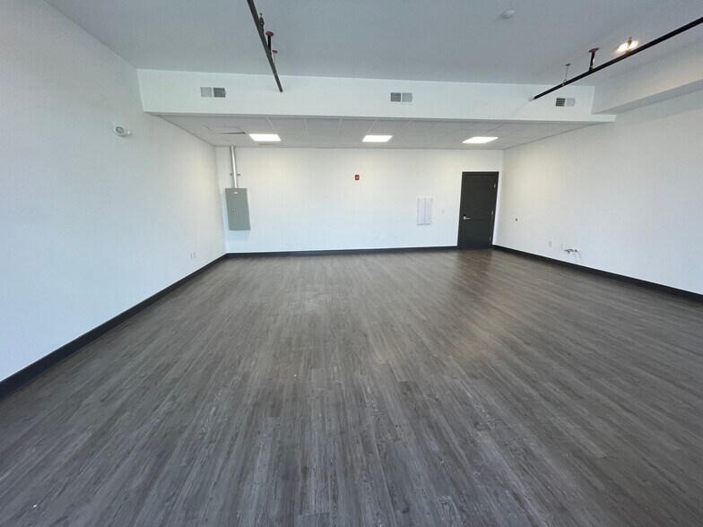 More Photos Of 10510 Kings Way Rd, Fishers Apartments For Lease