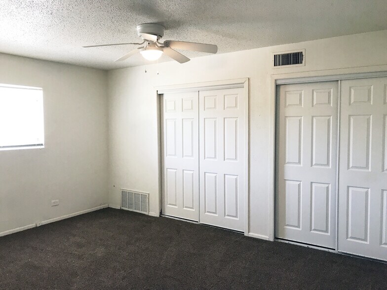 More Photos Of 1705 S 3rd St, Abilene Apartments For Sale