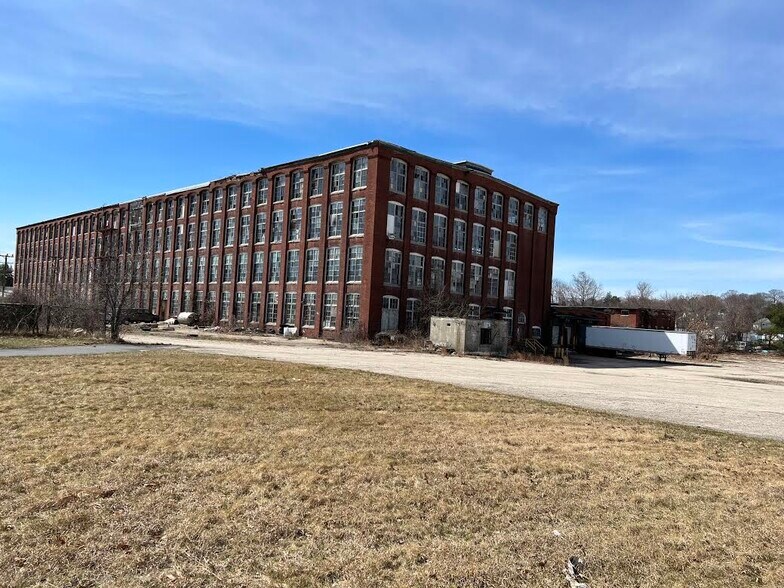 More Photos Of 20 Privilege St, Woonsocket Manufacturing For Sale