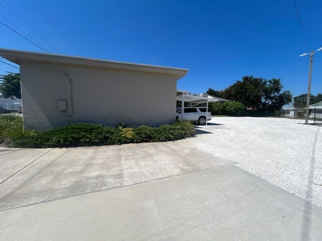 More Photos Of 555 Avenue L NW, Winter Haven Medical For Lease