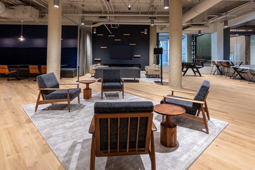 More Photos Of 1701 N Market St, Dallas Office For Lease