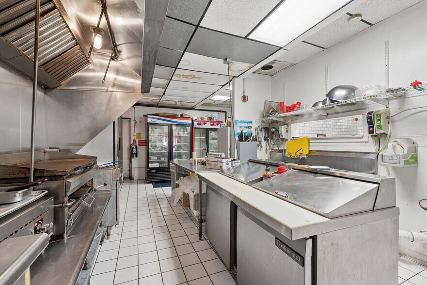 More Photos Of 383 E Main St, Denville Flex For Sale