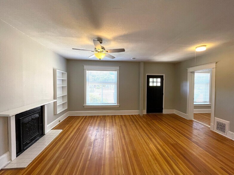 More Photos Of 146 N Logan St, Denver Specialty For Sale